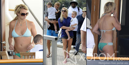 Австралид аялан тоглолтоо хийж яваа дуучин Britney Spears, түүний найз залуу мөн хүүхдүүд
