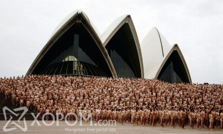 Spencer Tunick ээлжит зураг авалтаараа Австралид 5200 хүнийг нэгэн дор нүцгэлжээ