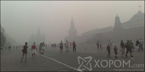 Түймрийн утаан дундаас бүрэлзэн харагдах Москва хотын төрх [28 фото]