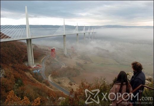 Millau-Viaduct 03_resize Millau-Viaduct 03_resize