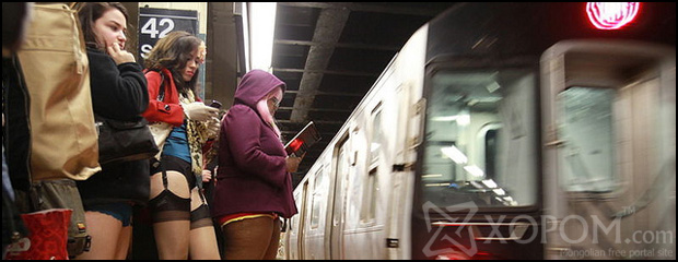 No Pants Subway Ride уламжлалт үйл явдал 2012 оны 1-р сарын 8-нд болжээ [45 зураг + 1 видео]